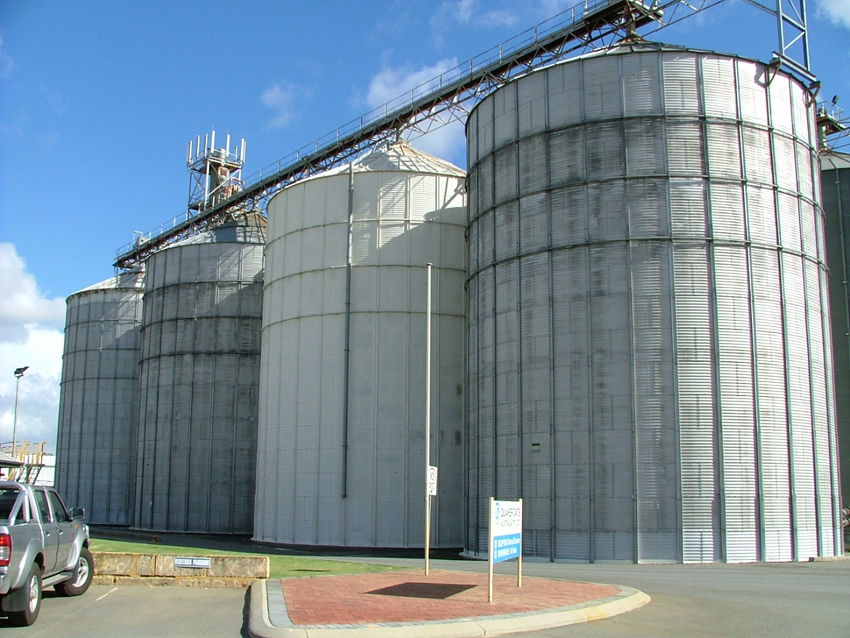 Step 1: 8 x 2,200 tonne silos unsealed and prepared for sealing.